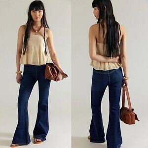 New Free People We The Free Kiera Pull-On Flare Blue Nights Jeans Size 29